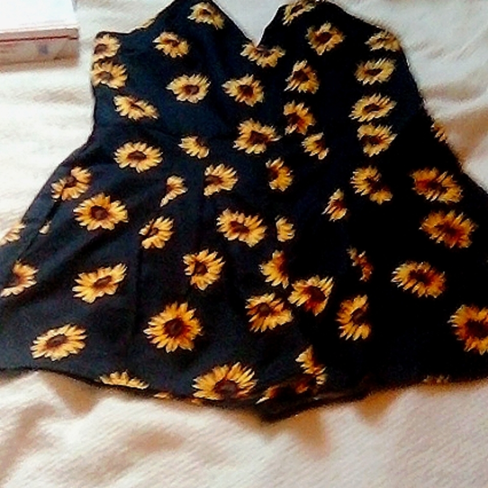Medium no name romper with bright sun flowers